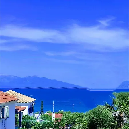 Giannis House 2 Minutes Walk To The Peroulia *