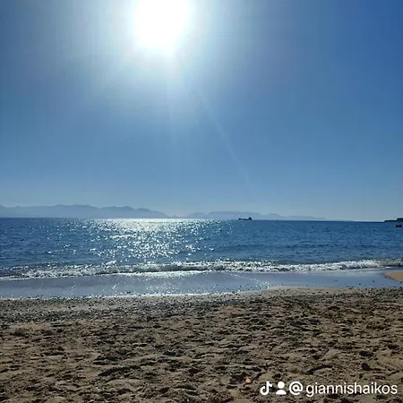 Σπίτι διακοπών Giannis House 2 Minutes Walk To The Peroulia