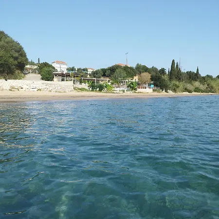 Giannis House 2 Minutes Walk To The Peroulia Сasa de vacaciones