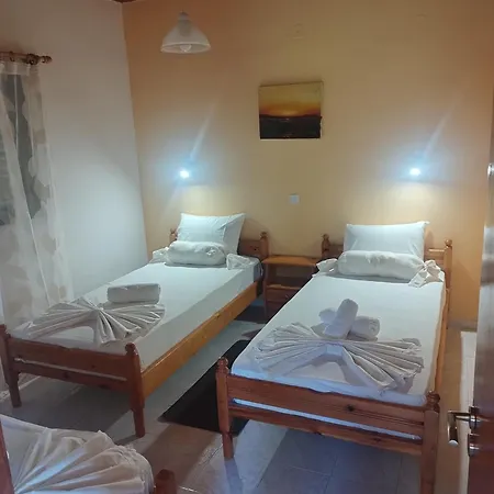 Σπίτι διακοπών Giannis House 2 Minutes Walk To The Peroulia Κόμποι